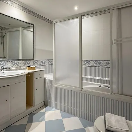 Guest house Sofeelings Piso 1, Baixa De