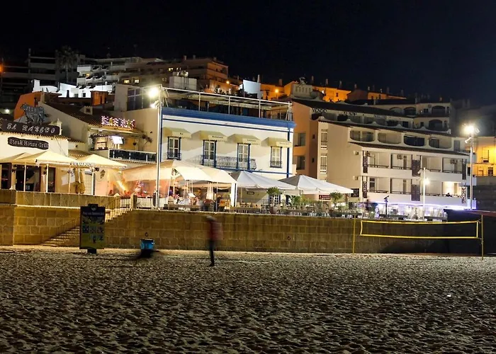 ゲストハウス Sofeelings Piso 1, Baixa De *