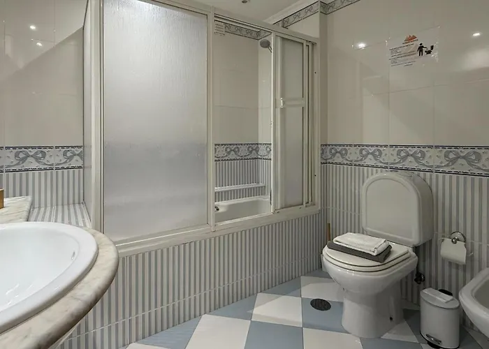 Sofeelings Piso 1, Baixa De ゲストハウス